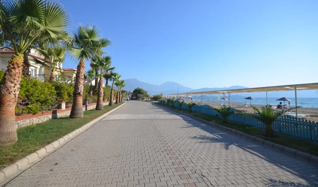 Calis promenade